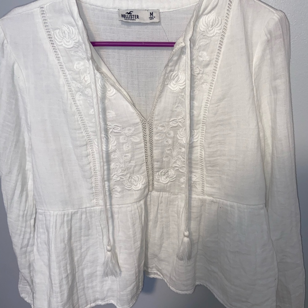 White Hollister top